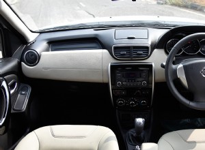 Nissan Terrano 2017 XV Premium AT dCi 110ps Intérieur