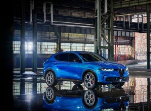 2023 Alfa Romeo Tonaleプラグインハイブリッド：30電気マイル、およびAlfa運転体験 